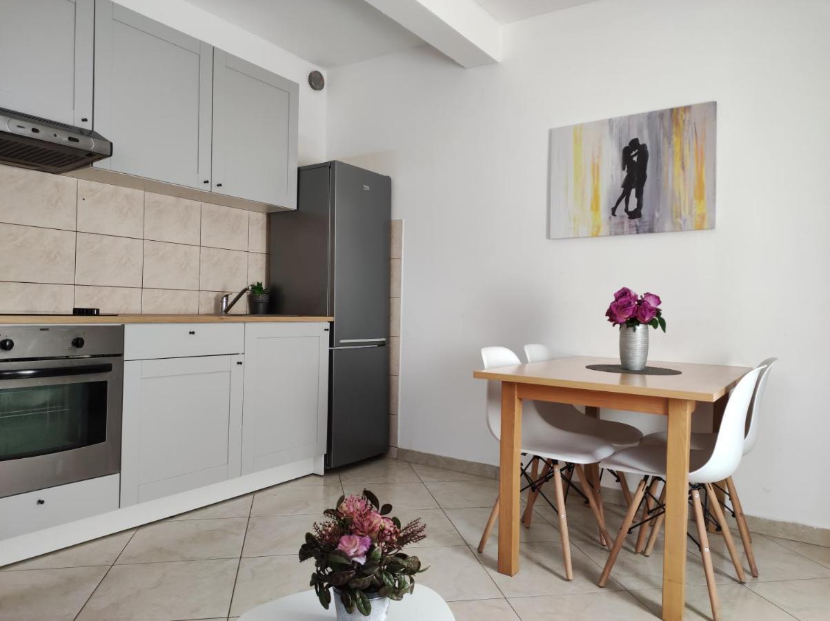 Cozy Apartment In Split In Nice Quiet Neighborhood Dış mekan fotoğraf